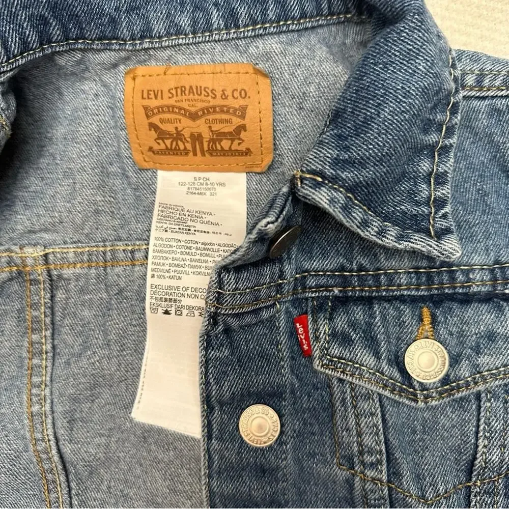 Levi's size girls size small trucker jean jacket